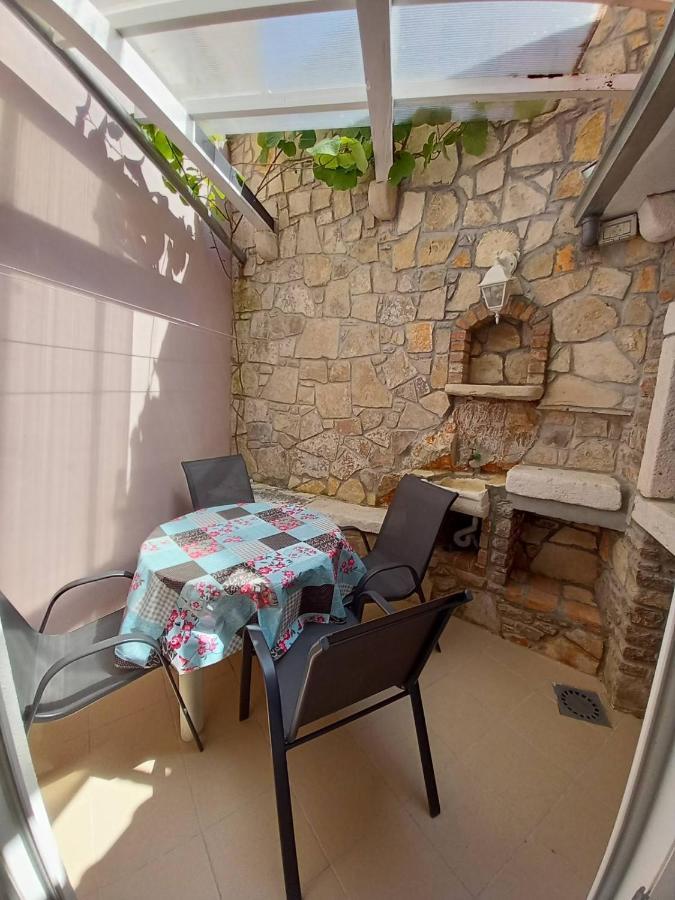 Apartamento Ursula Mali Lošinj Exterior foto