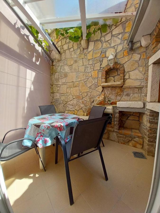 Apartamento Ursula Mali Lošinj Exterior foto