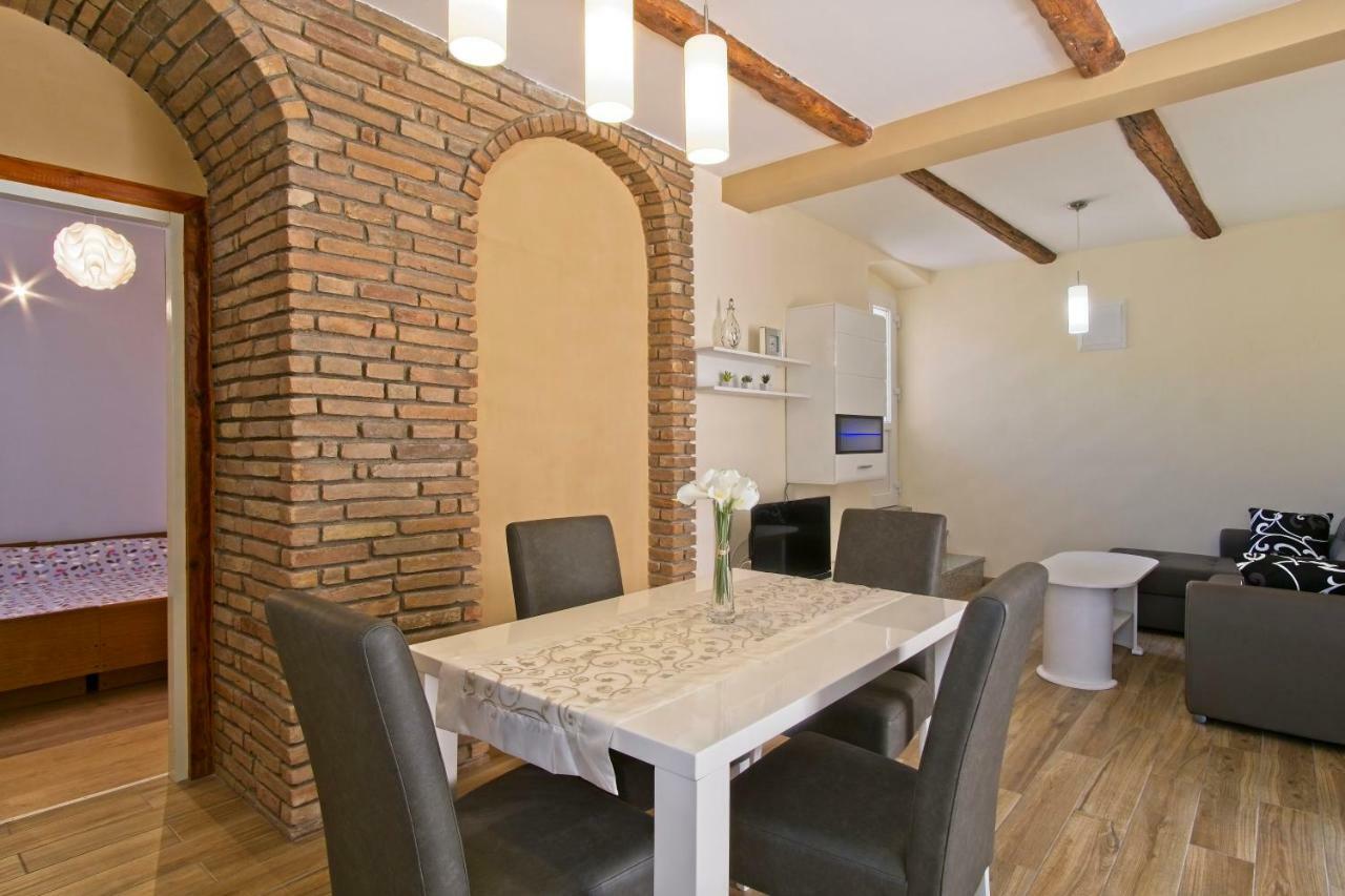 Apartamento Ursula Mali Lošinj Exterior foto